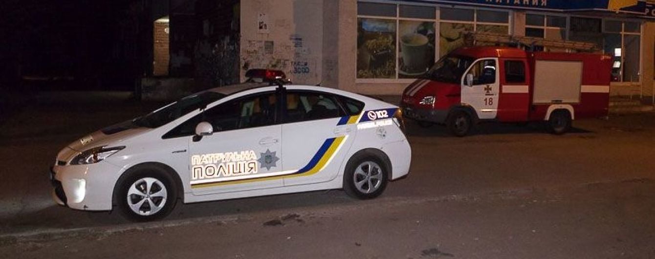 В Днепре на входе в кафе произошел взрыв