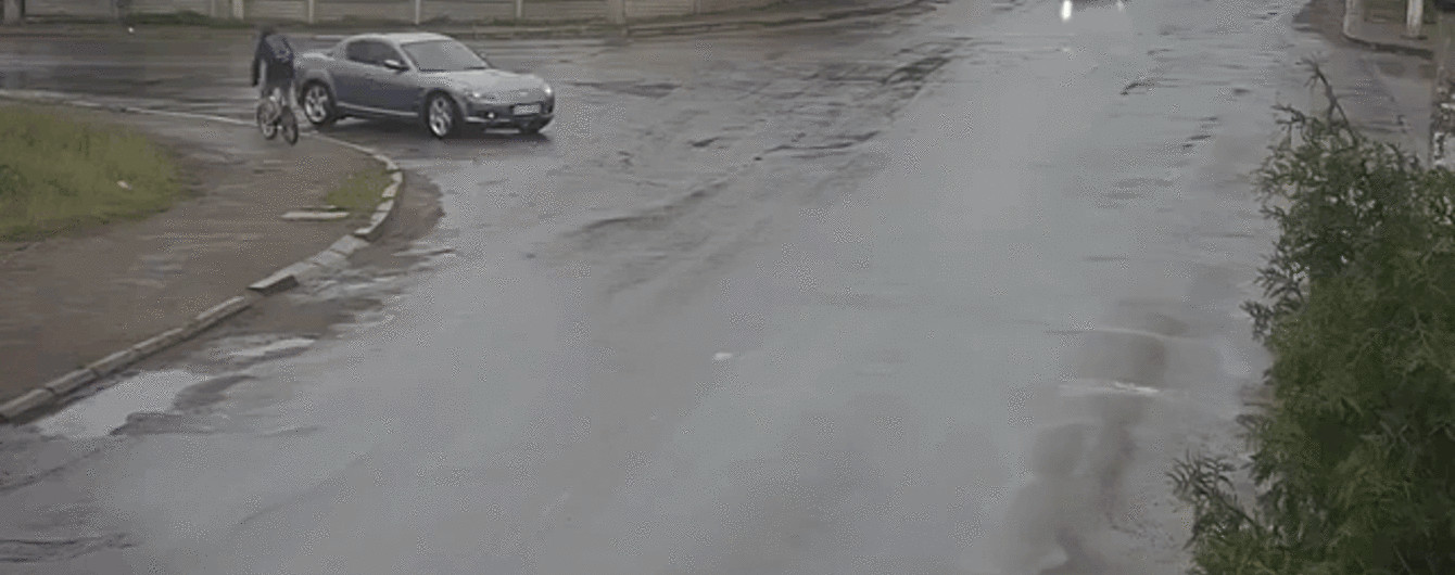 Проезд на желтый в Коломые закончился масштабной тройной аварией