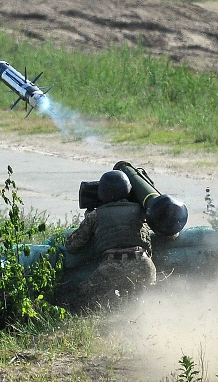"Точно в ціль": у Турчинова показали фото випробування "Джавелінів" і "Стугни"