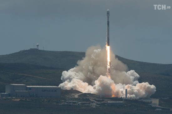 SpaceX хоче залучити $ 500 млн на розвиток супутникового інтернету