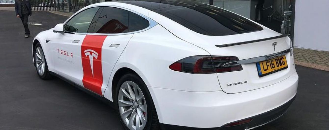 Model S превратили в диагностическую кофе-машину для мобильного сервиса