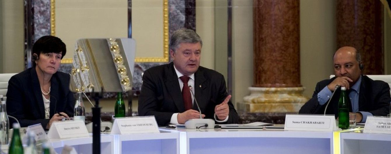 Порошенко заявил о "гипертрофированном внимании" СМИ к коррупции