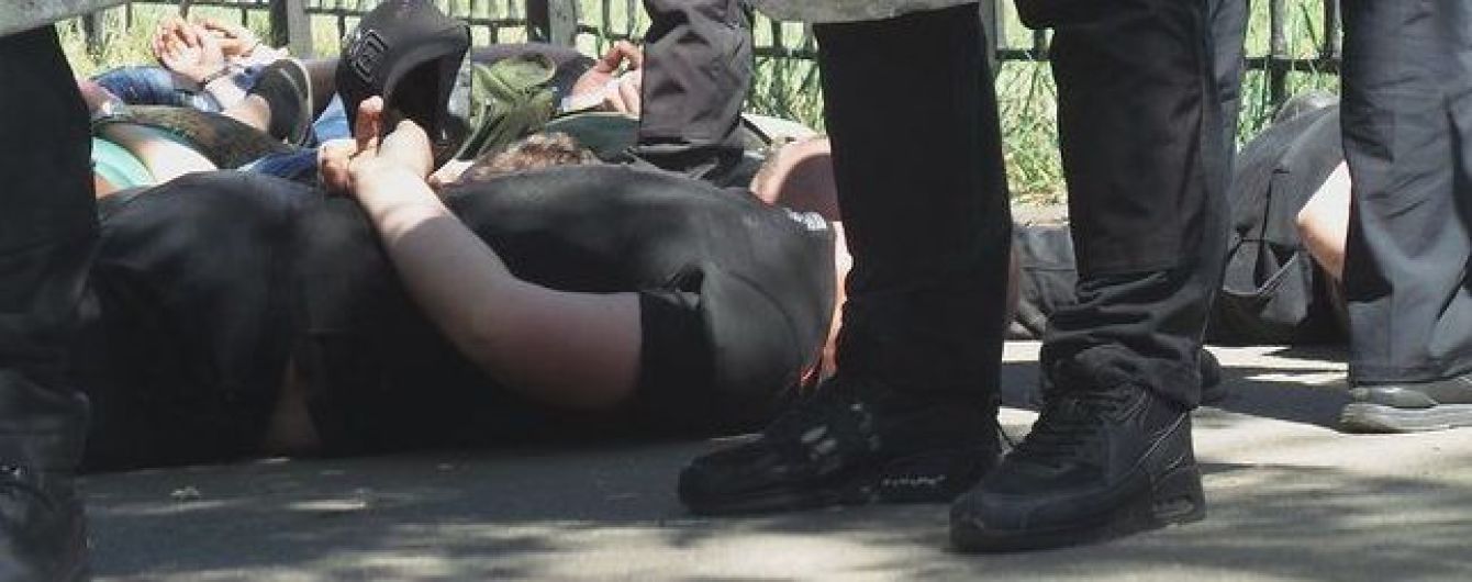 Погром на "Лісовій": троє правоохоронців постраждали, десятьох учасників сутичок затримали