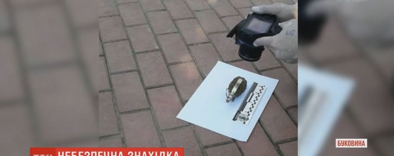 Двум застройщикам в Черновцах подбросили гранаты