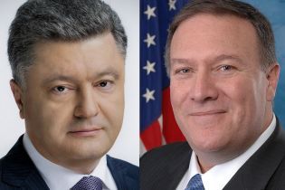 "Джавеліни", "Північний потік-2" і МН17: Порошенко провів телефонну розмову з Помпео
