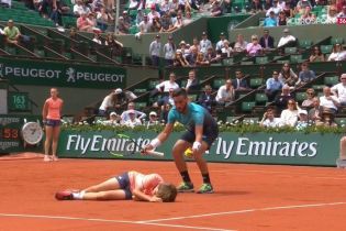 Боснійський тенісист відправив у нокаут болбоя під час матчу Roland Garros