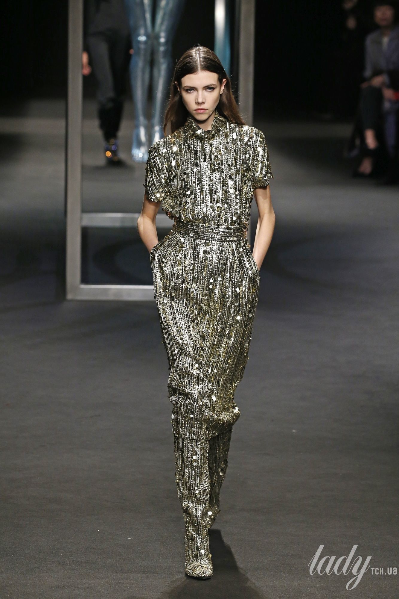 Коллекция Alberta Ferretti прет-а-порте сезона осень-зима 2018-2019_31