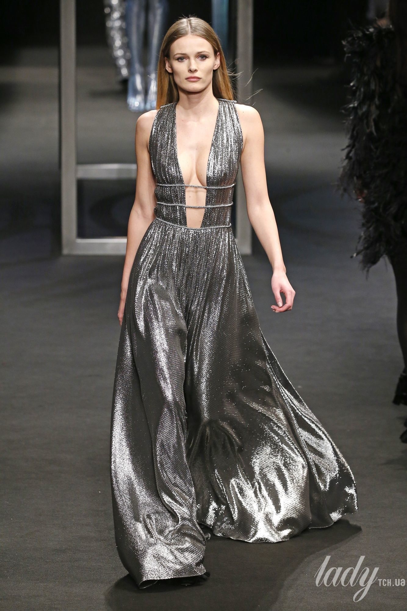Коллекция Alberta Ferretti прет-а-порте сезона осень-зима 2018-2019_37