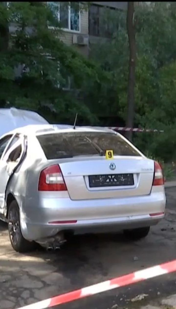 У Дніпрі легковик на швидкості влетів у зупинку громадського транспорту, є загиблі