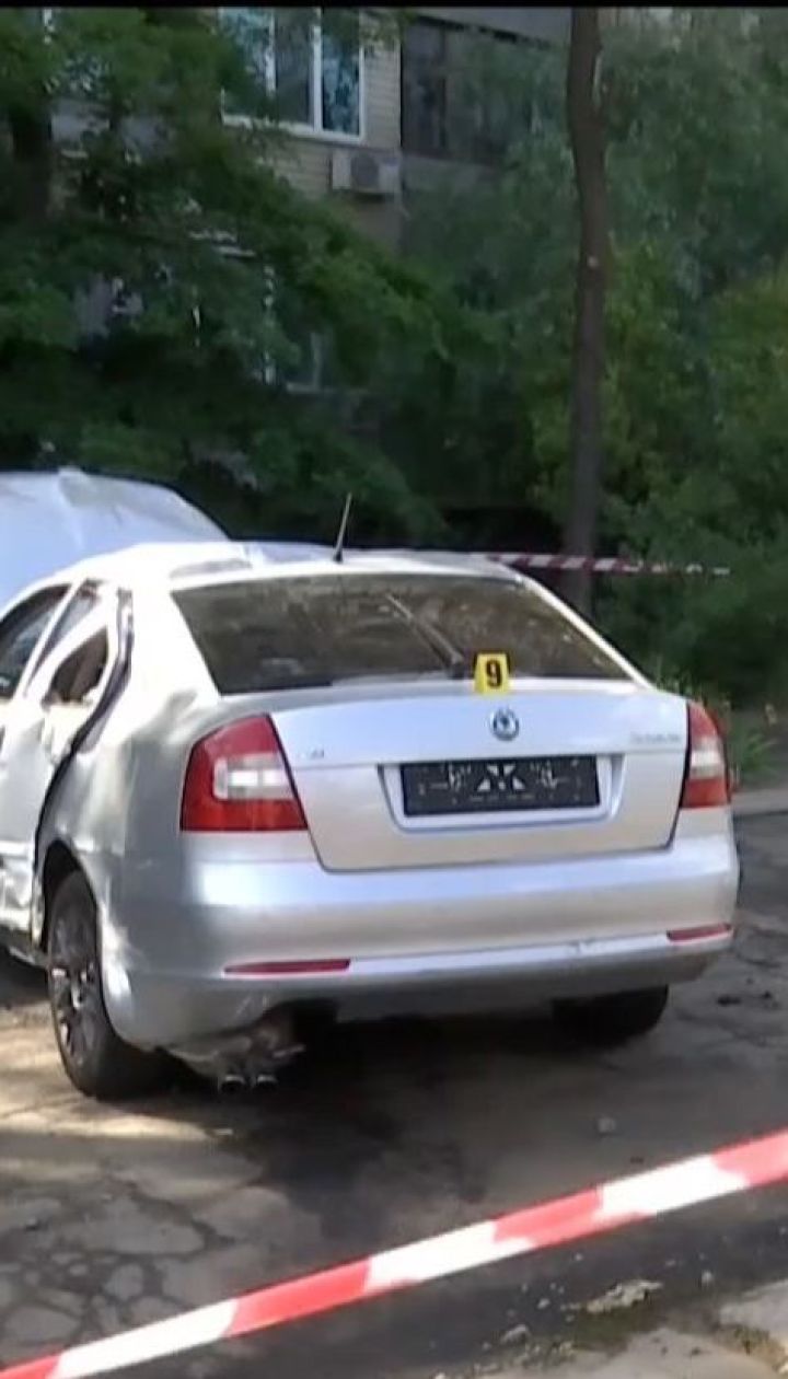 В Днепре легковушка на скорости влетела в остановку общественного транспорта, есть погибшие