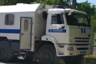В оккупированном Крыму силовики ворвались к мусульманам и увезли в неизвестном направлении мужчину