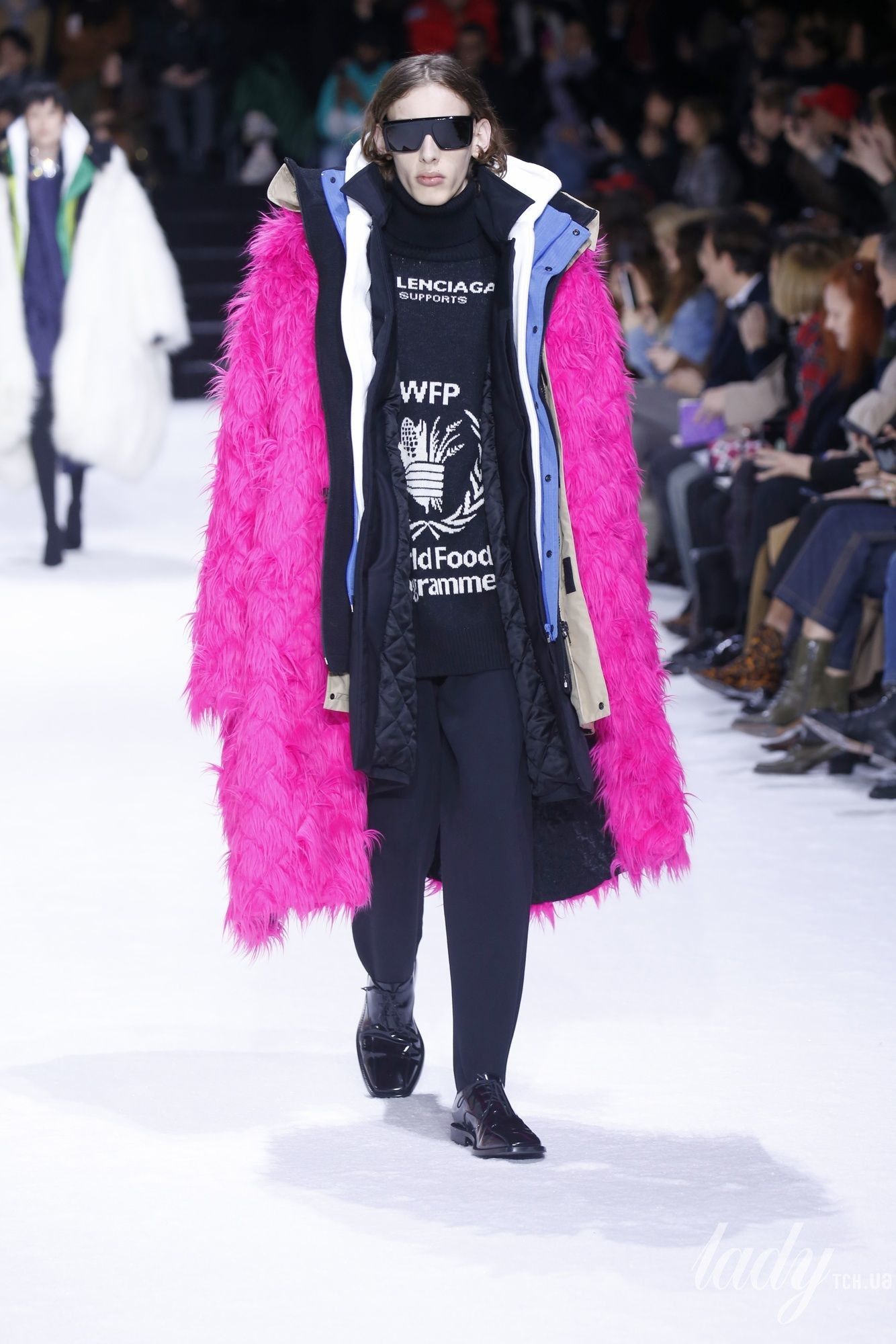Коллекция Balenciaga прет-а-порте сезона осень-зима 2018-2019_70