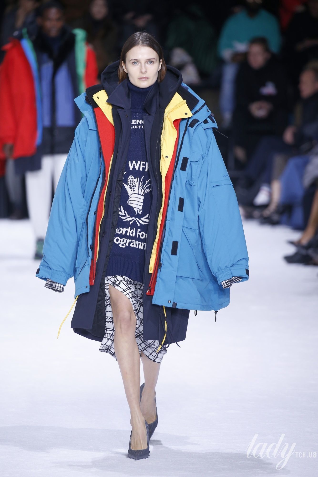 Коллекция Balenciaga прет-а-порте сезона осень-зима 2018-2019_67