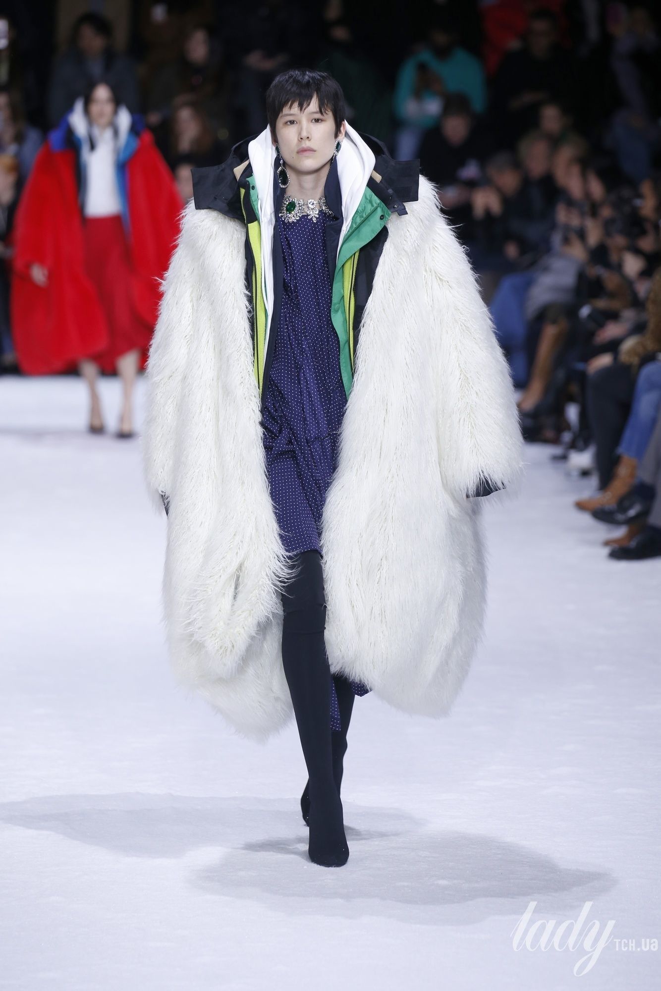 Коллекция Balenciaga прет-а-порте сезона осень-зима 2018-2019_71