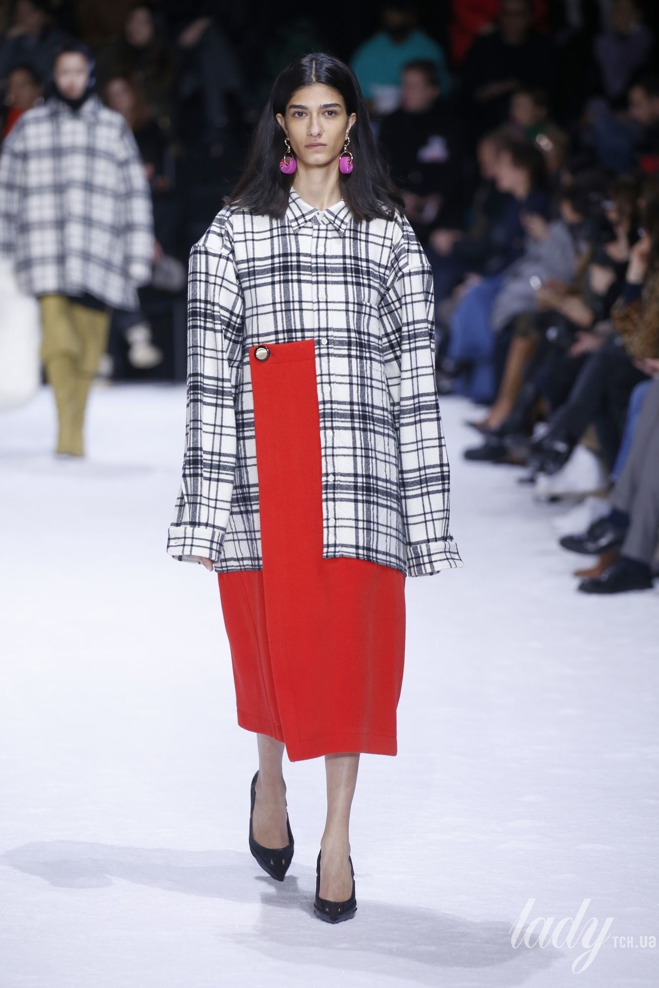 Коллекция Balenciaga прет-а-порте сезона осень-зима 2018-2019_53