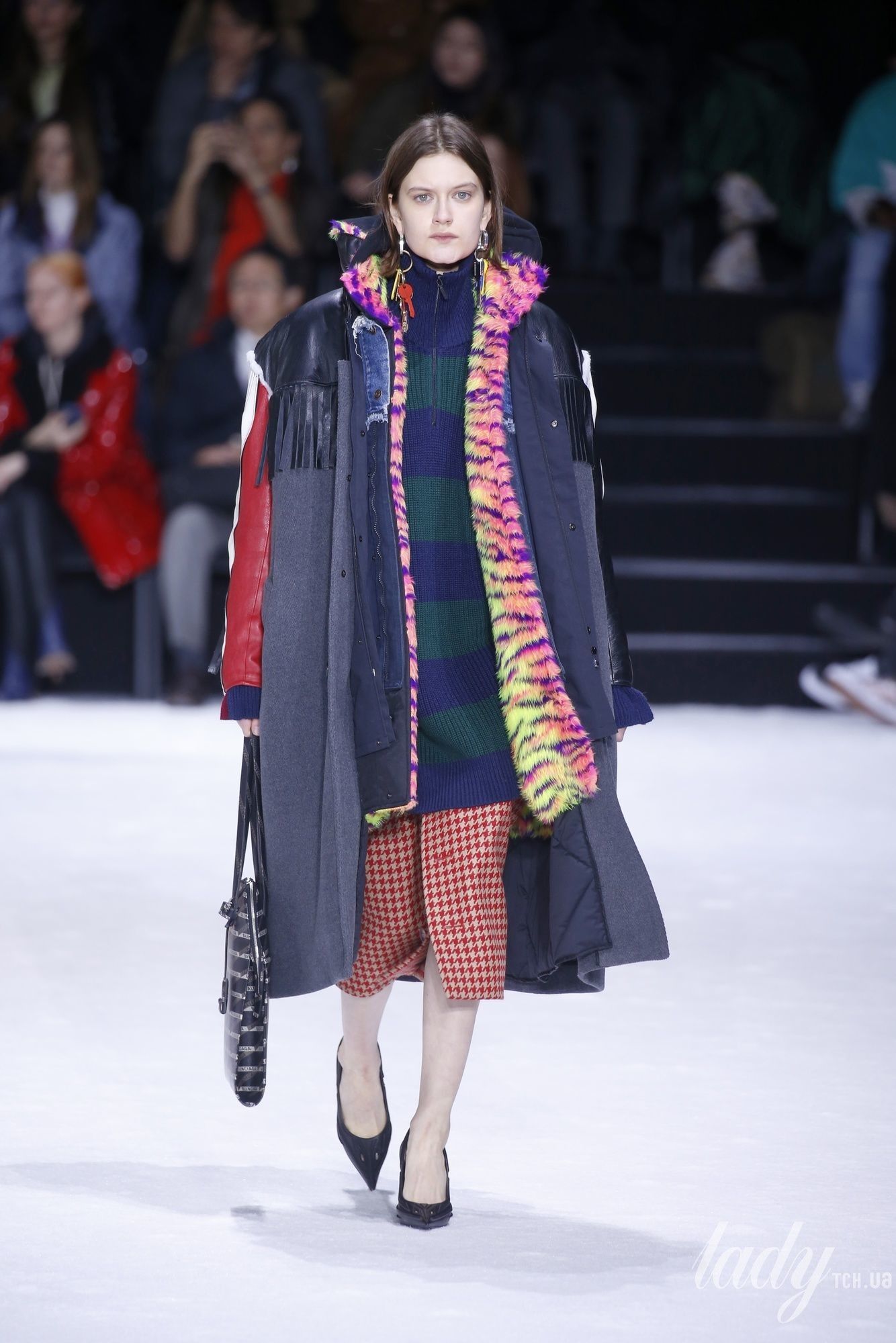 Коллекция Balenciaga прет-а-порте сезона осень-зима 2018-2019_60