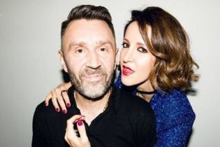 Лидер группы "Ленинград" Шнуров официально развелся с женой
