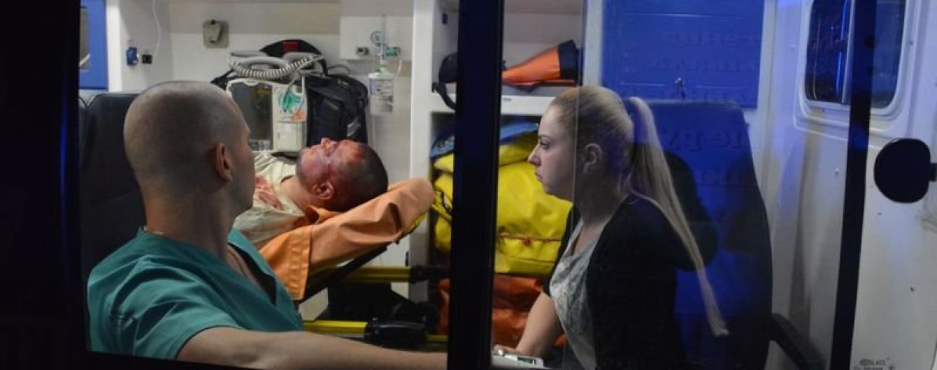 Поліція Миколаєва розшукує невідомого, який випустив в чоловіка 5 куль