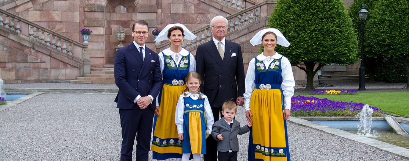 Ролики жена откровенное фото шведской семьи последнее