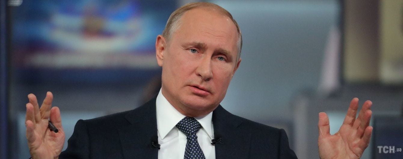 Під час "Прямої лінії" Путіна запитали, навіщо він "визнає Порошенка"
