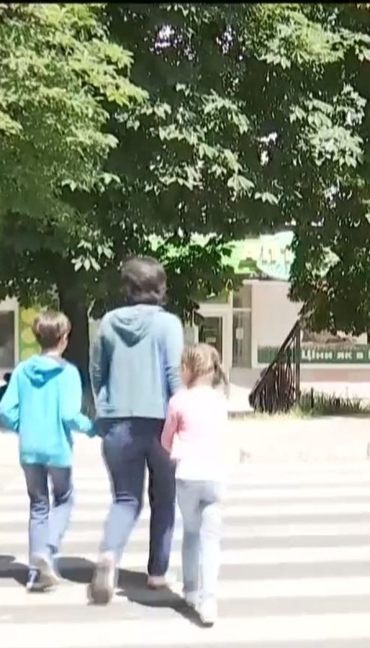 В Фастове полиция отпустила водителя, сбившего тротуаре 15-летнюю девочку