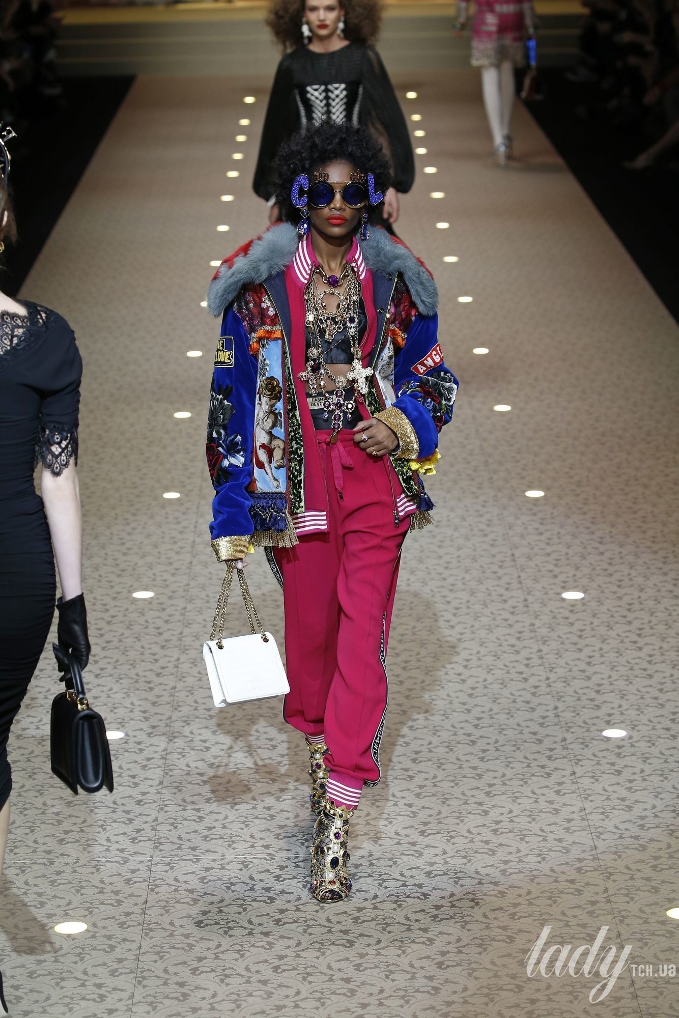 Коллекция Dolce&Gabbana прет-а-порте сезона осень-зима 2018-2019_28