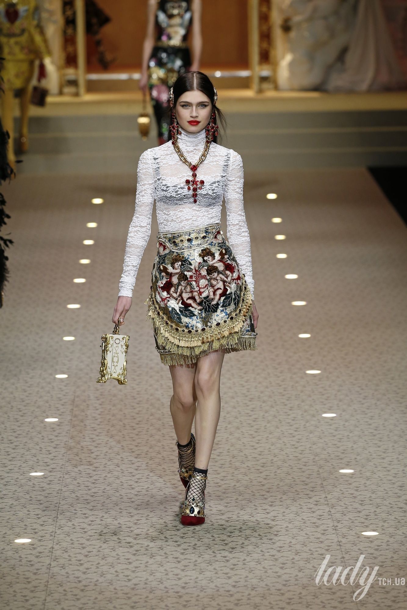 Коллекция Dolce&Gabbana прет-а-порте сезона осень-зима 2018-2019_77