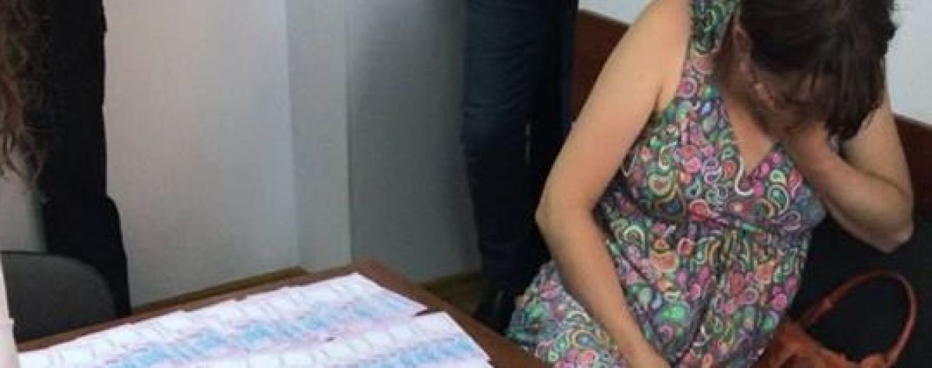 На Черкащині жінка на порозі пологового будинку продала свою новонароджену дитину