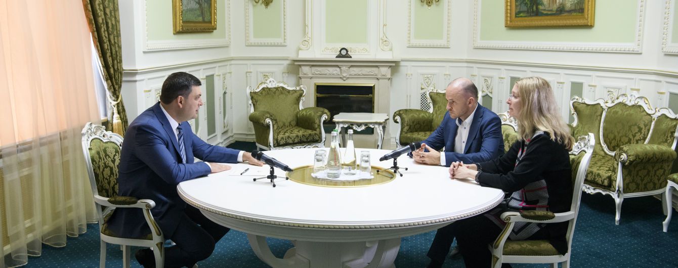 Гройсман порадив Лінчевському знайти хоспіс або онколікарню й допомагати хворим