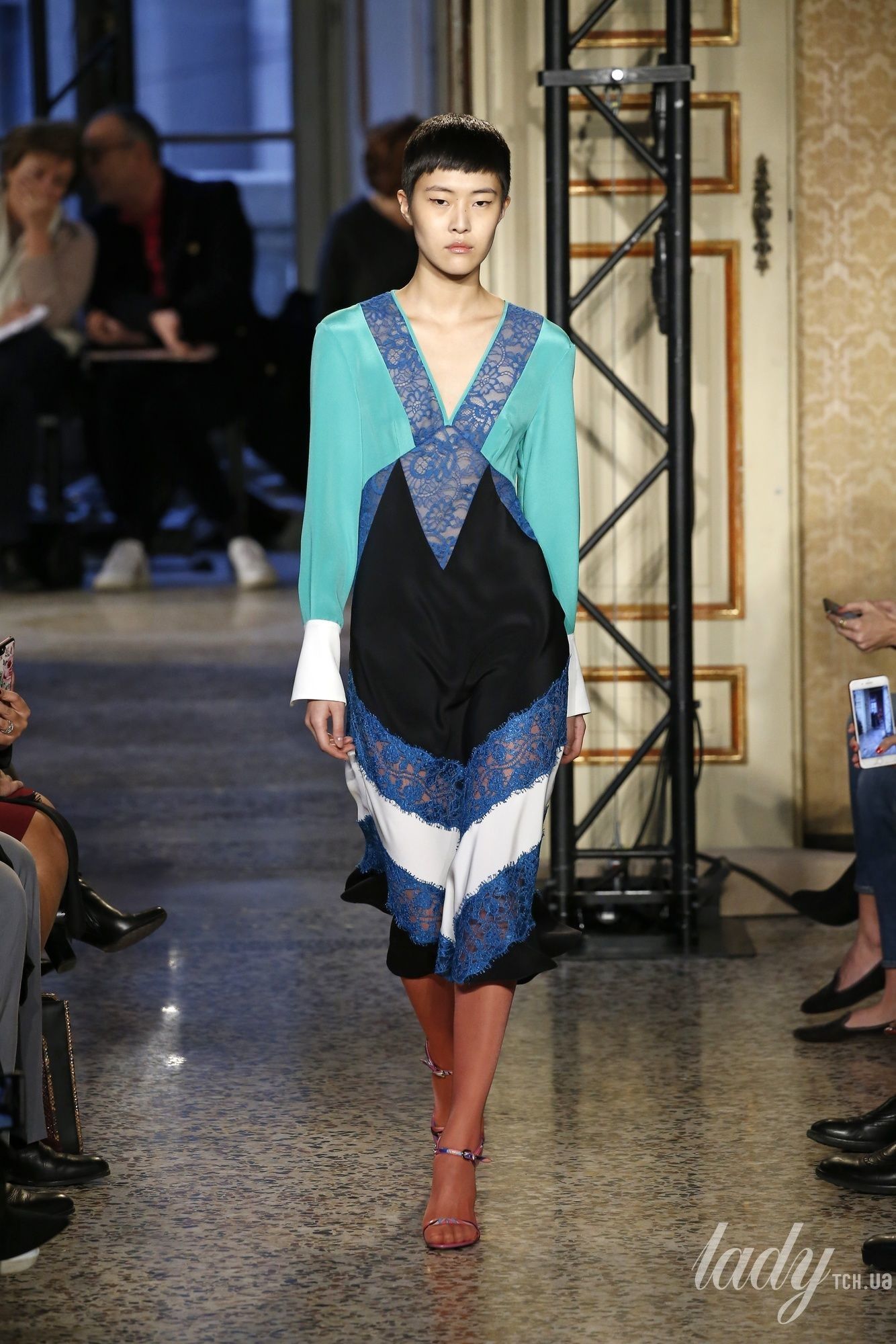 Коллекция Emilio Pucci прет-а-порте сезона осень-зима 2018-2019_6