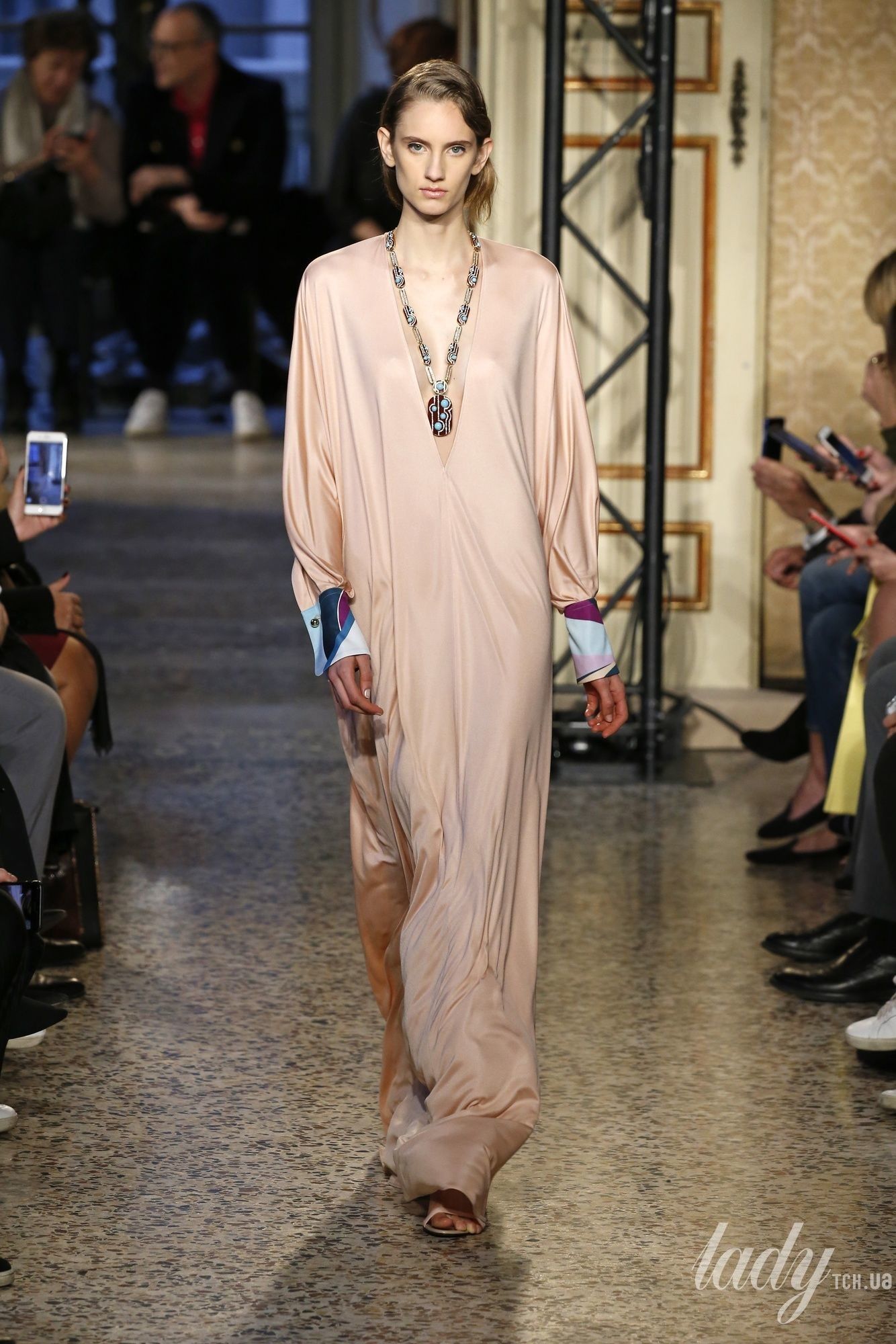 Коллекция Emilio Pucci прет-а-порте сезона осень-зима 2018-2019_36