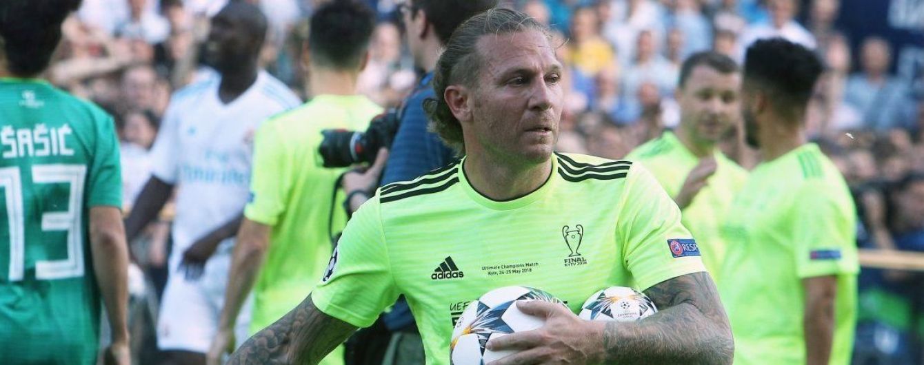 Селекционер сборной Украины посетил матч-открытие Чемпионата мира в России, несмотря на призывы о бойкоте