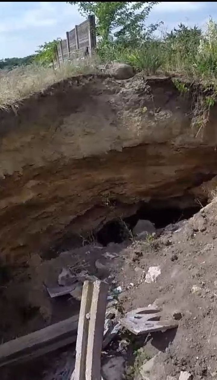 В Одесской области 9-летний мальчик упал в яму, которая образовалась из-за разрушения катакомб