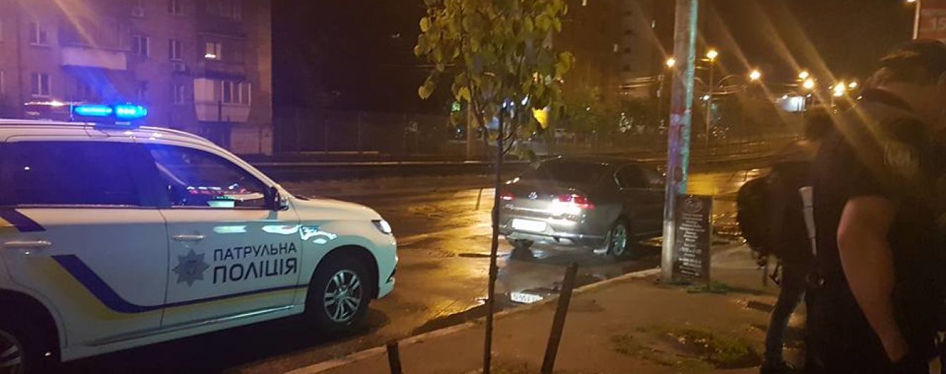 У Києві поліцейські зупинили п'яного російського консула за кермом