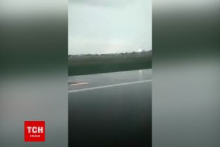 Ексклюзив ТСН: жорстка посадка літака в аеропорту "Київ"