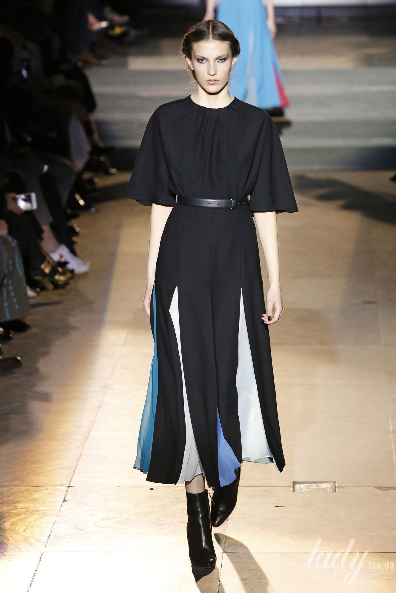 Коллекция Carolina Herrera прет-а-порте сезона осень-зима 2018-2019_22