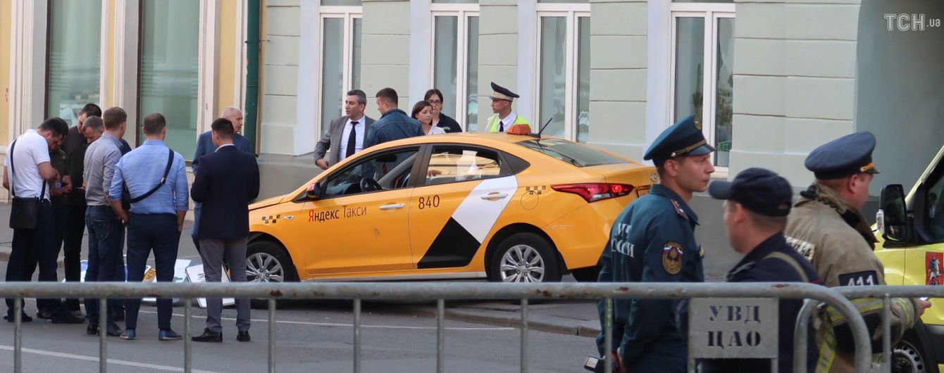 Таксист, який збив пішоходів у Москві, пояснив причину ДТП