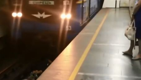 "Коли потяг наближався, було дуже страшно": зачепер розповів про суботню витівку на рейках київського метро