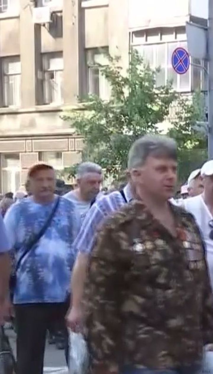Ветерани-афганці перекрили дорогу неподалік Верховної Ради