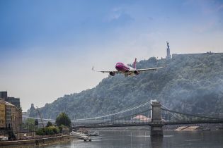 Wizz Air відкриває три нові маршрути з України