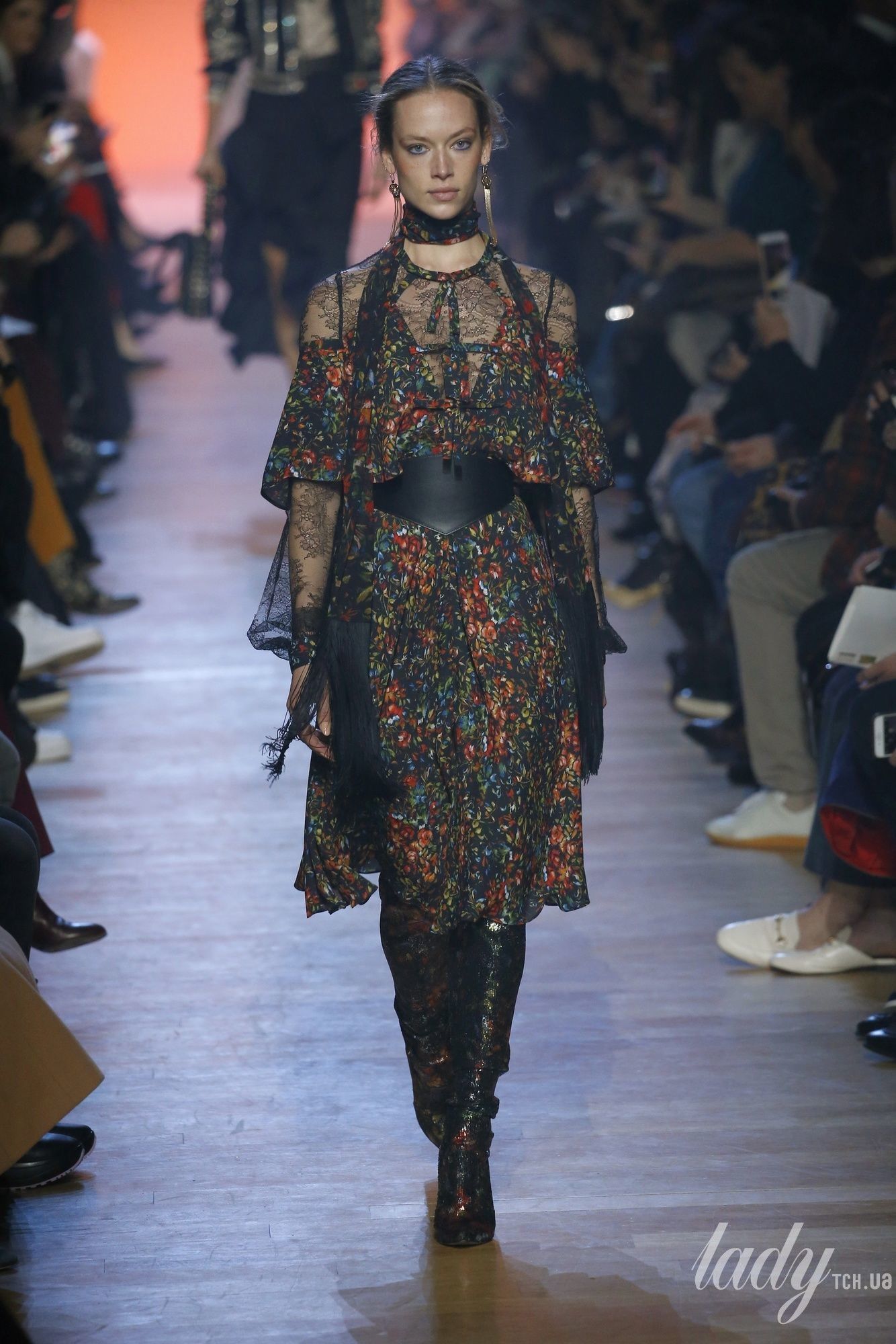 Коллекция Elie Saab прет-а-порте сезона осень-зима 2018-2019_3