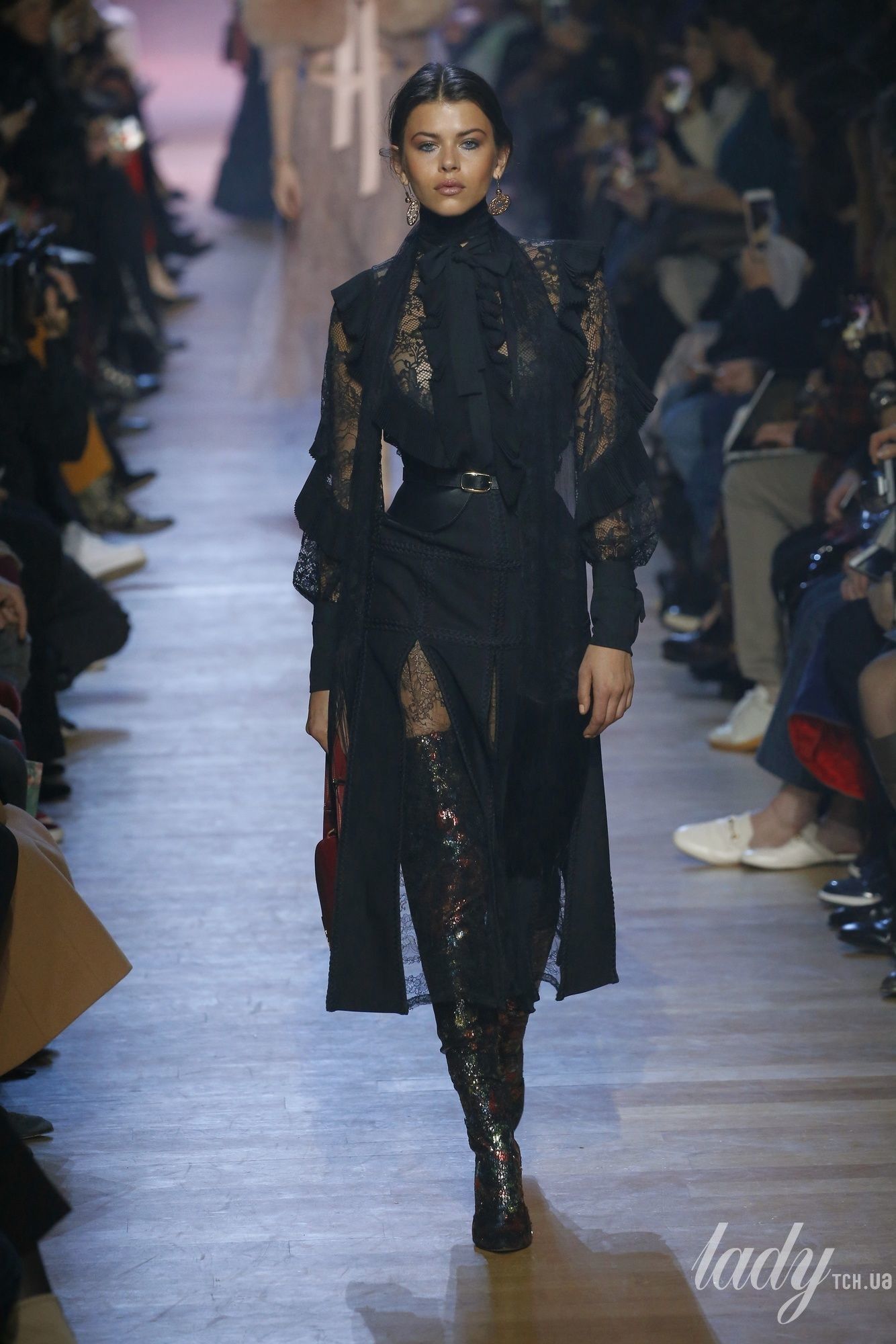 Коллекция Elie Saab прет-а-порте сезона осень-зима 2018-2019_20
