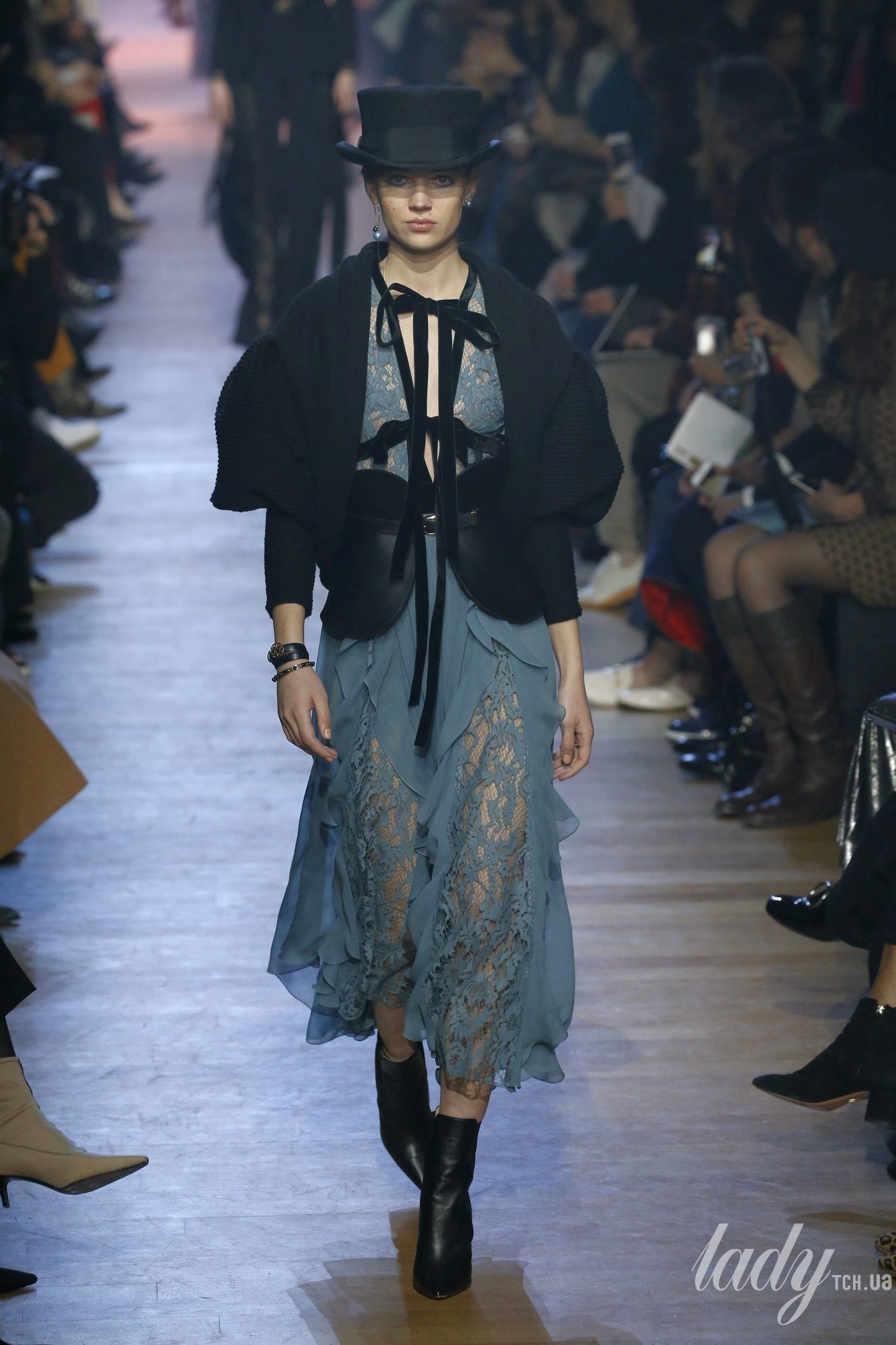 Коллекция Elie Saab прет-а-порте сезона осень-зима 2018-2019_15