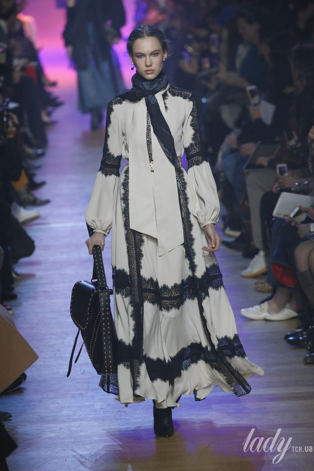 Коллекция Elie Saab прет-а-порте сезона осень-зима 2018-2019_12