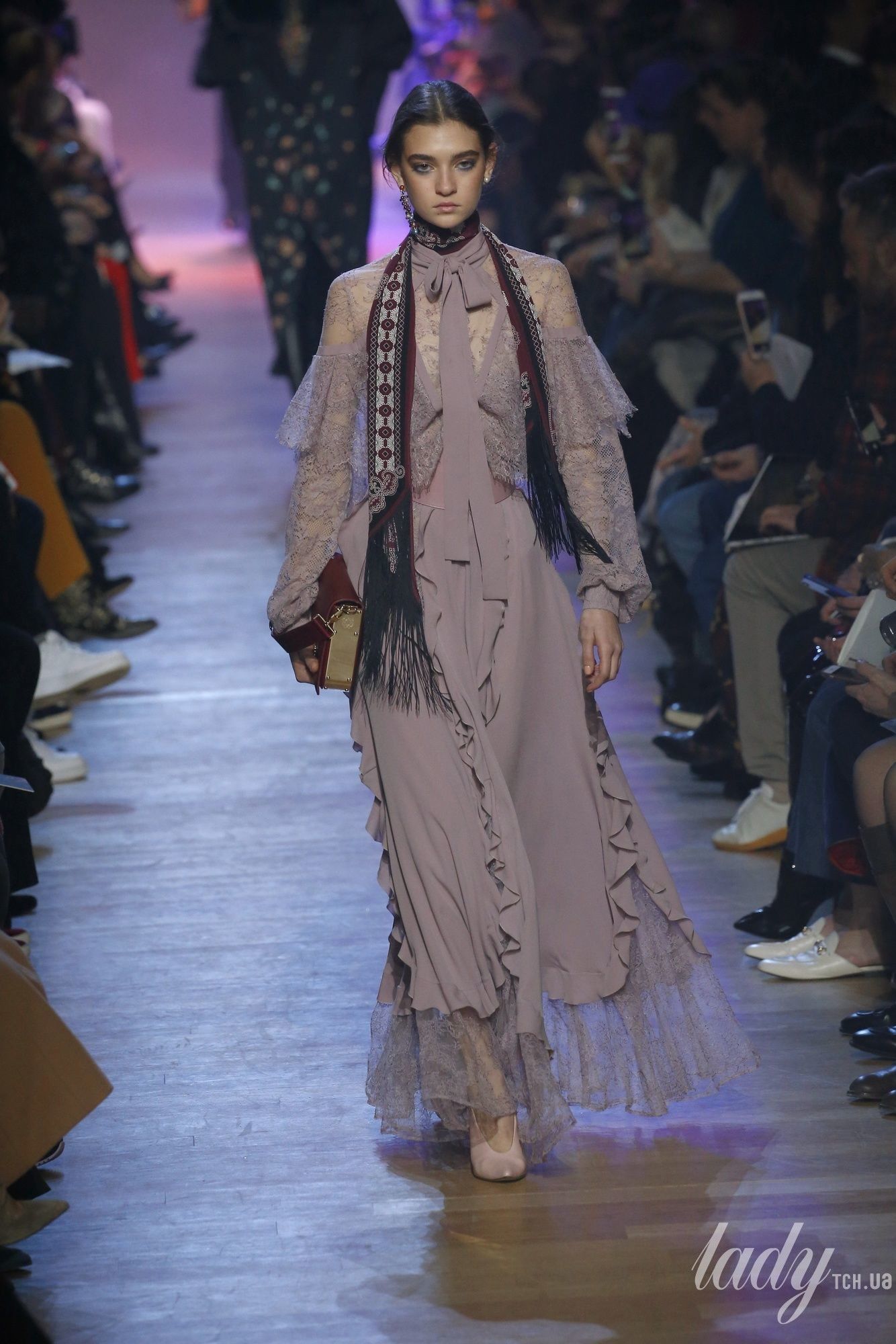 Коллекция Elie Saab прет-а-порте сезона осень-зима 2018-2019_27