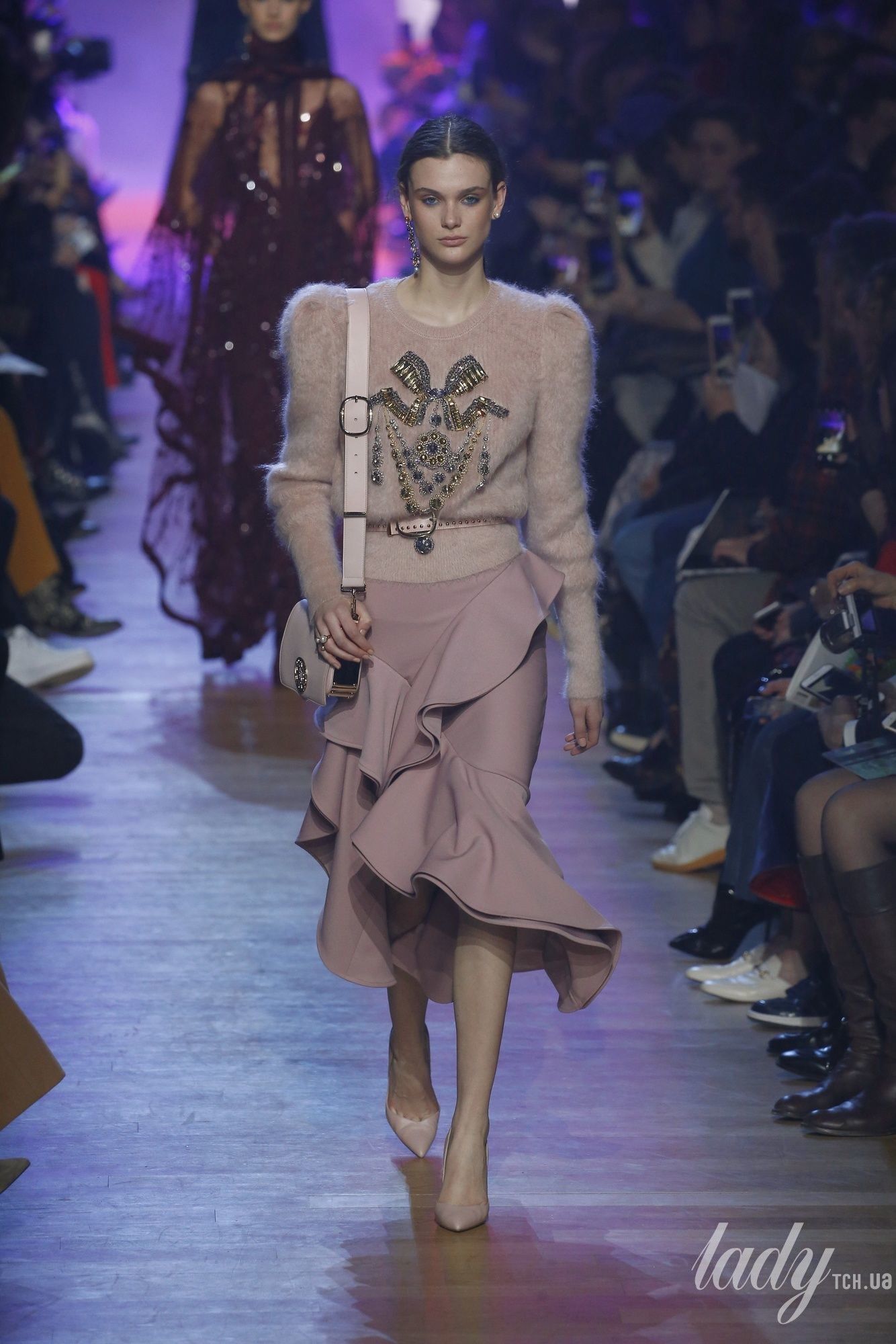 Коллекция Elie Saab прет-а-порте сезона осень-зима 2018-2019_24