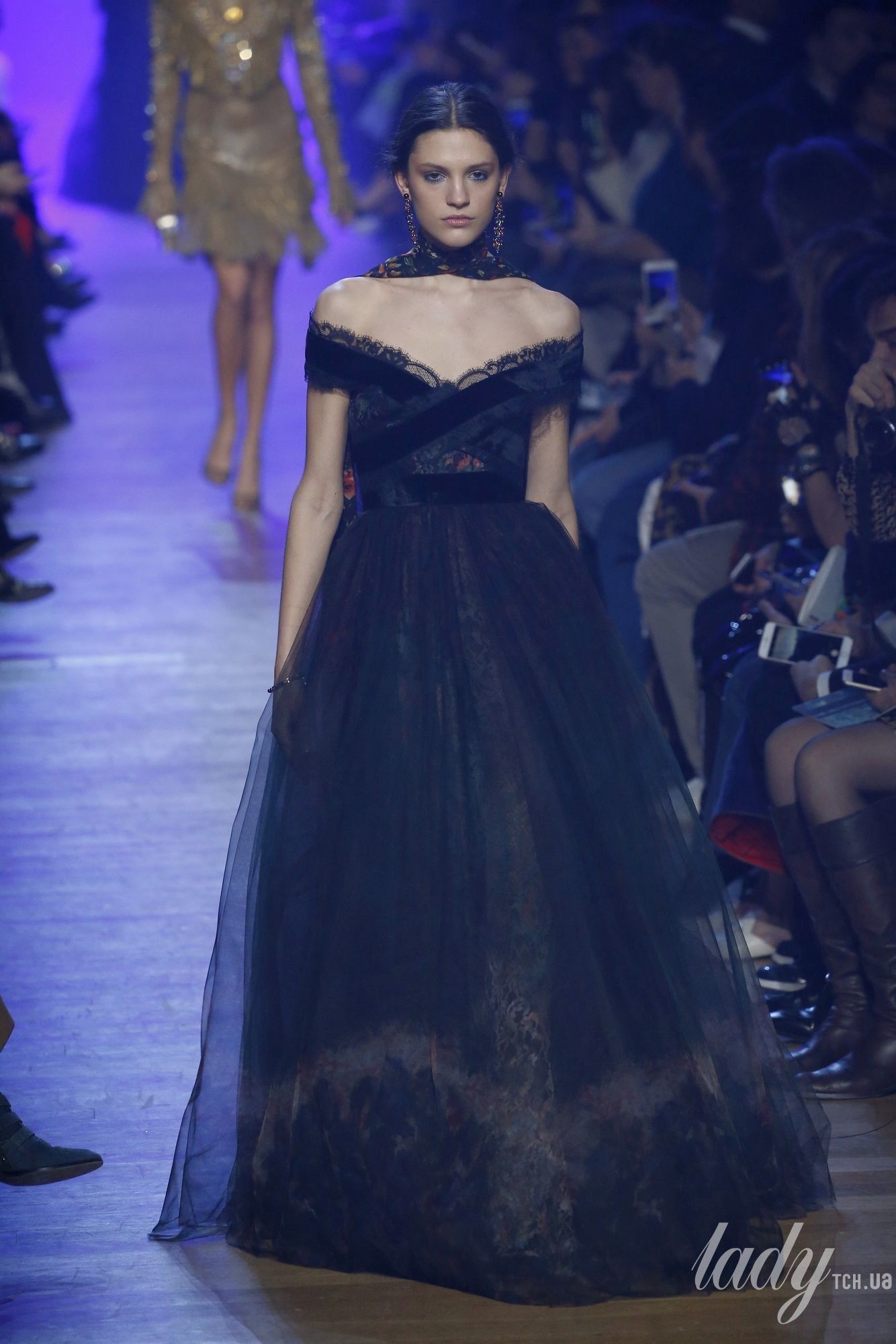 Коллекция Elie Saab прет-а-порте сезона осень-зима 2018-2019_43