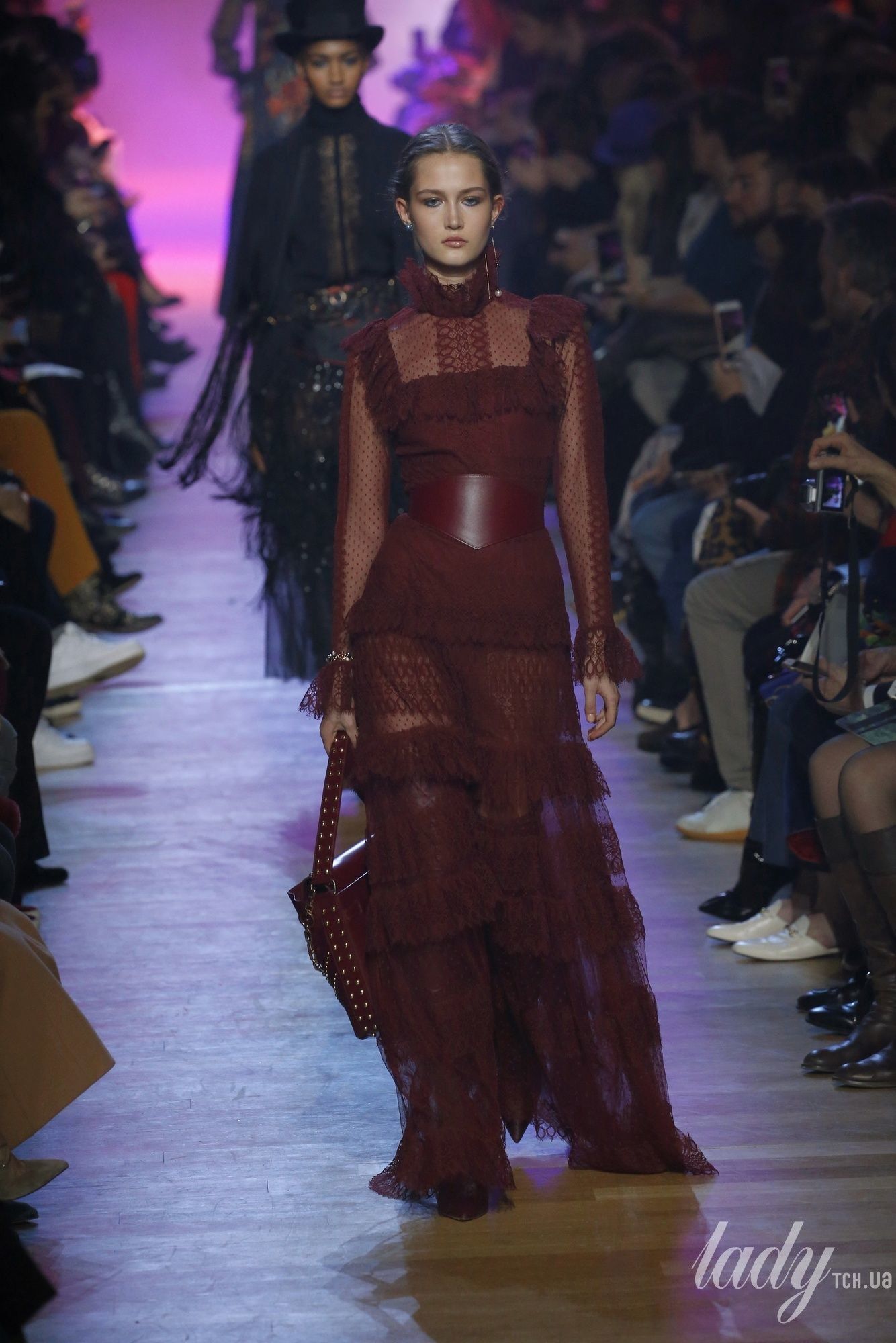 Коллекция Elie Saab прет-а-порте сезона осень-зима 2018-2019_31