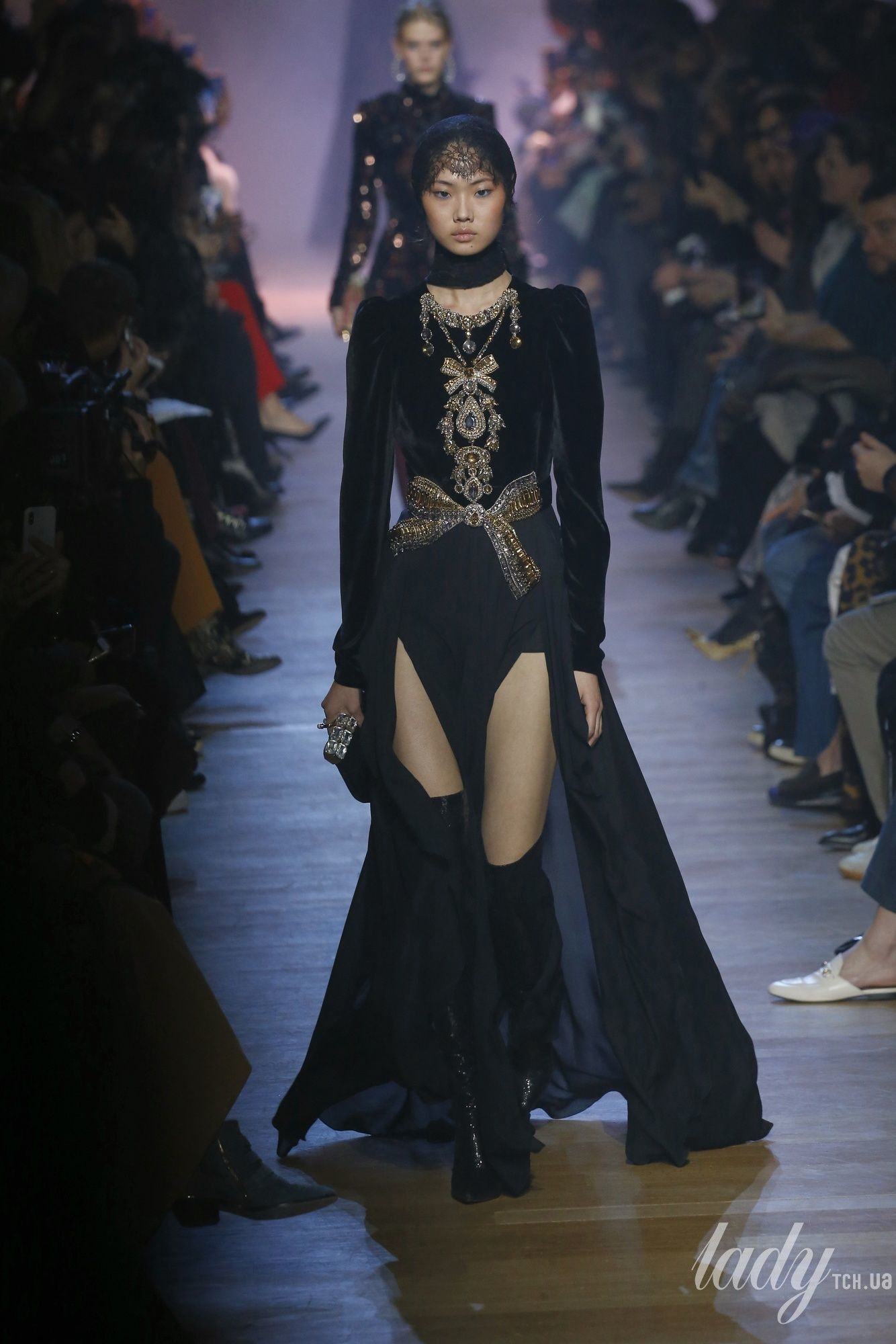 Коллекция Elie Saab прет-а-порте сезона осень-зима 2018-2019_47