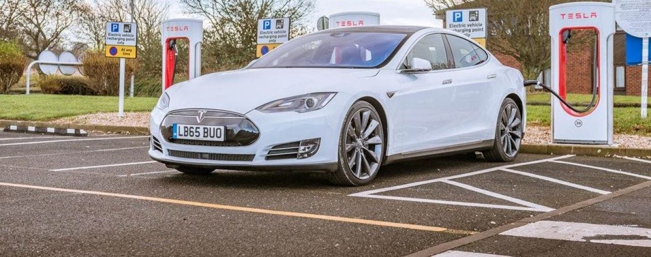 В Україні підрахували кількість електромобілів Tesla